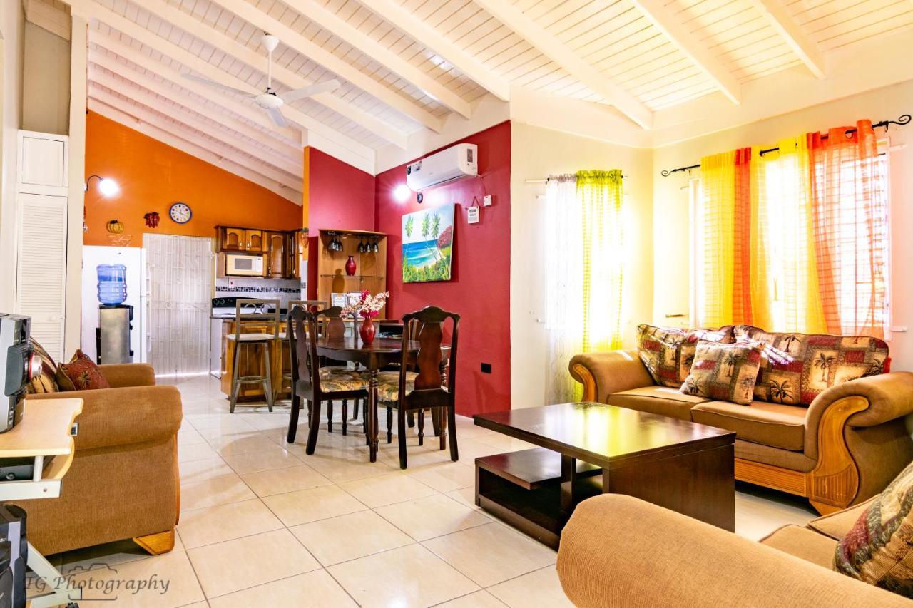 Ocho Rios Emerald 2 Bed 10 Mins Ocho Rios 24Hrs Hot Water Wi Fi 外观 照片