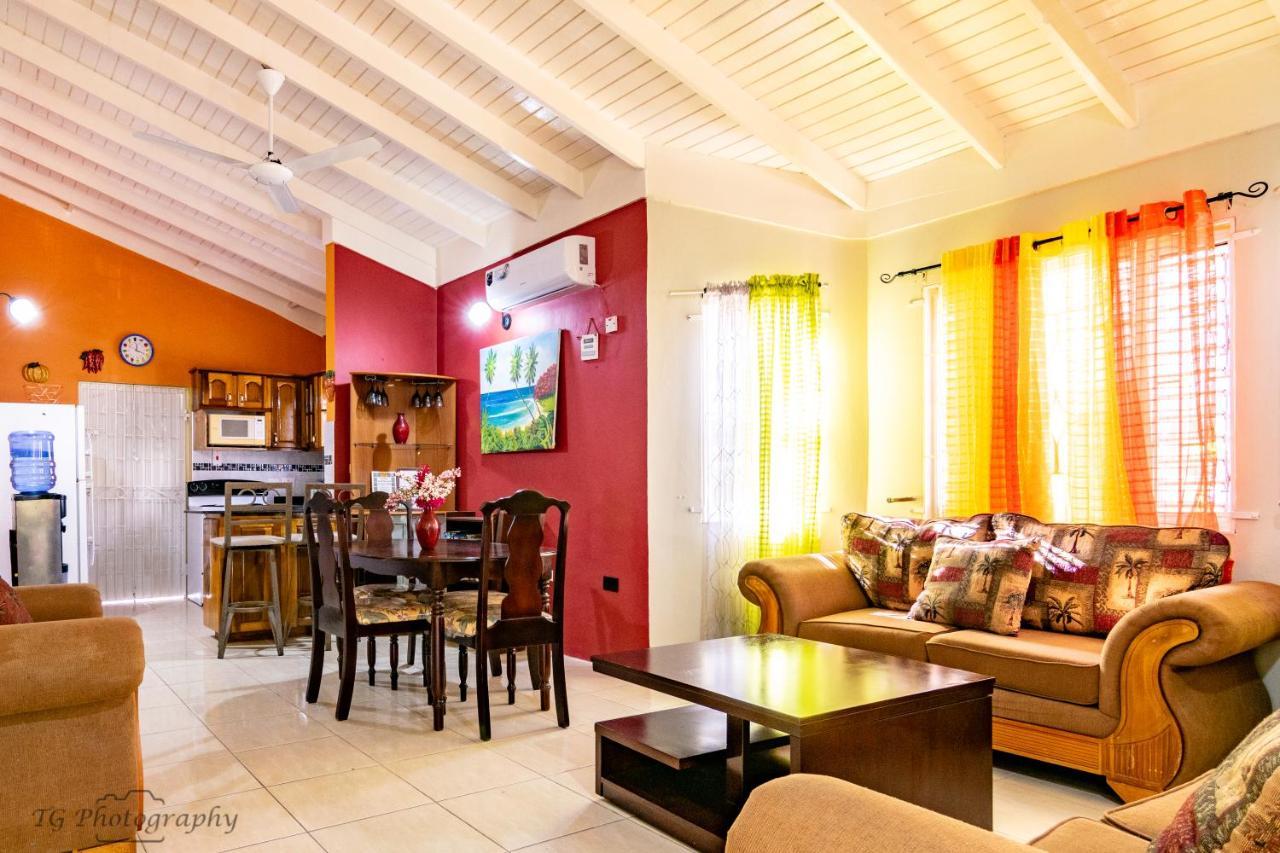 Ocho Rios Emerald 2 Bed 10 Mins Ocho Rios 24Hrs Hot Water Wi Fi 外观 照片