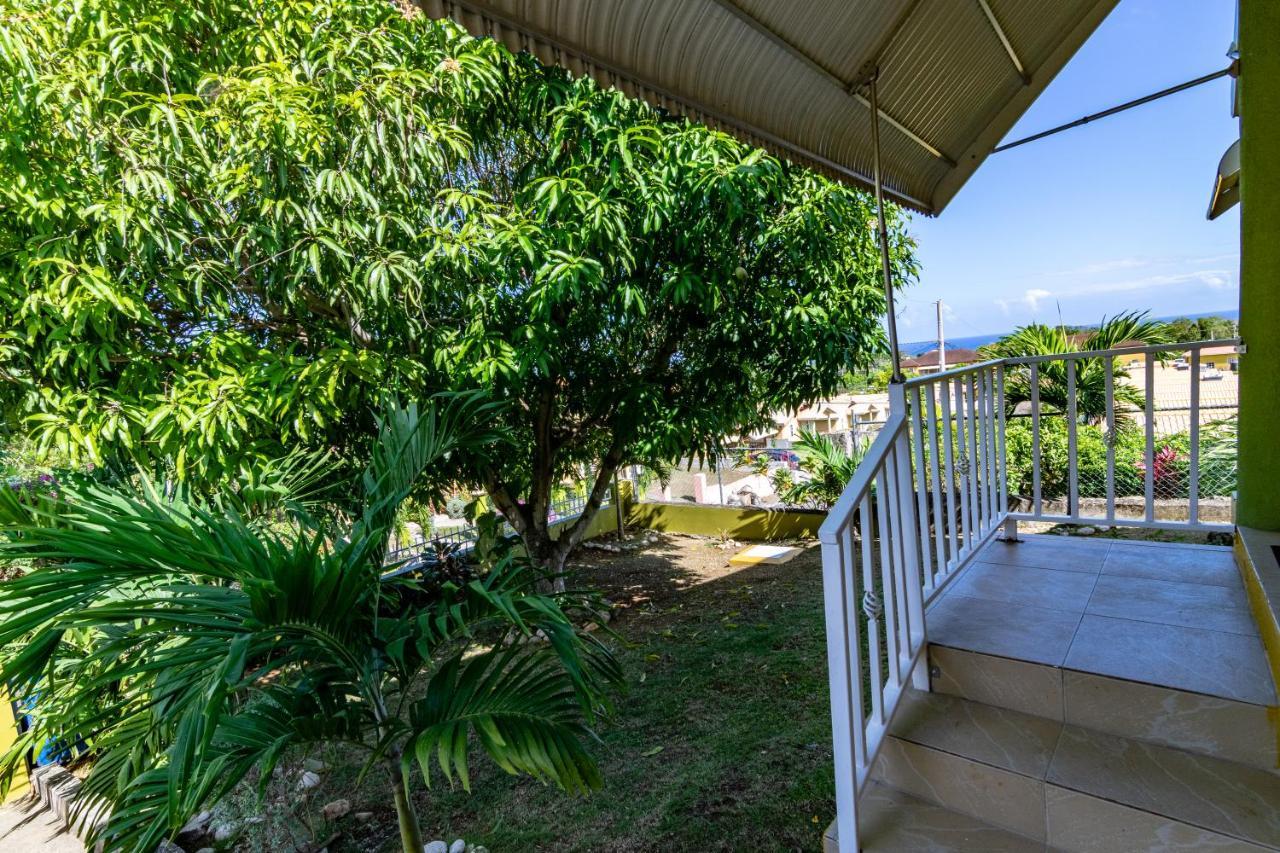 Ocho Rios Emerald 2 Bed 10 Mins Ocho Rios 24Hrs Hot Water Wi Fi 外观 照片
